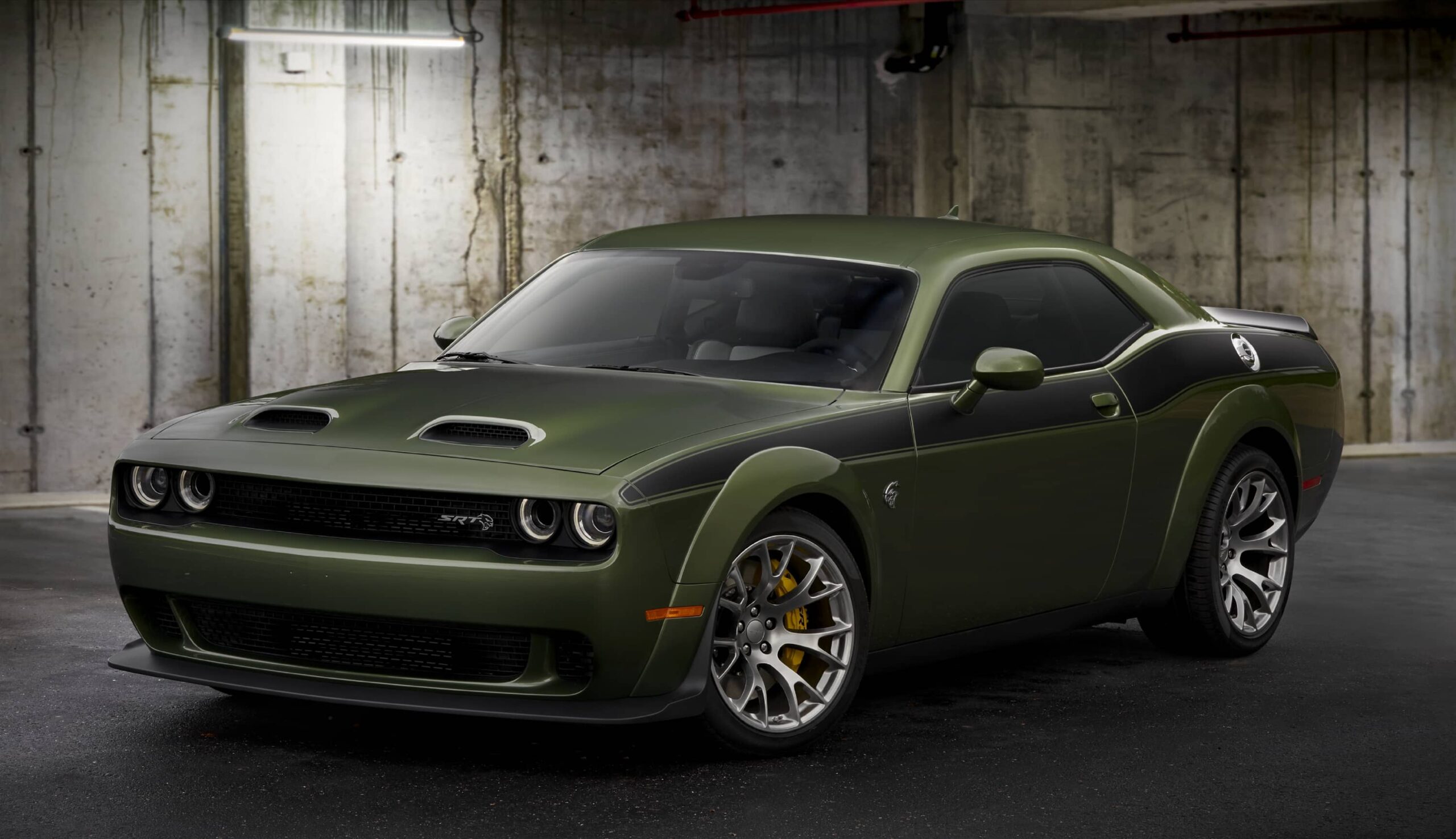 2022 Dodge Challenger image 01