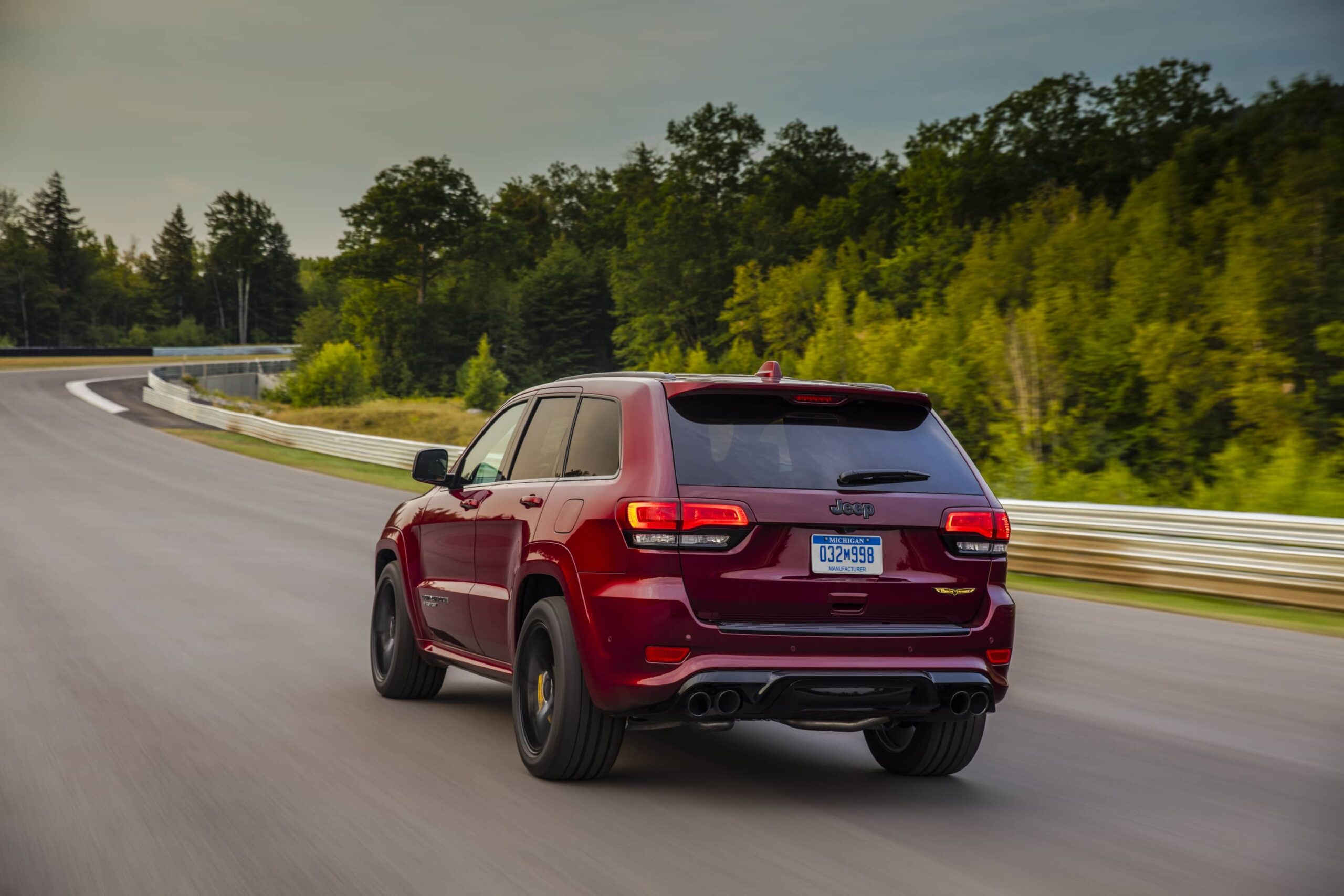 2020 Jeep Grand Cherokee image 01