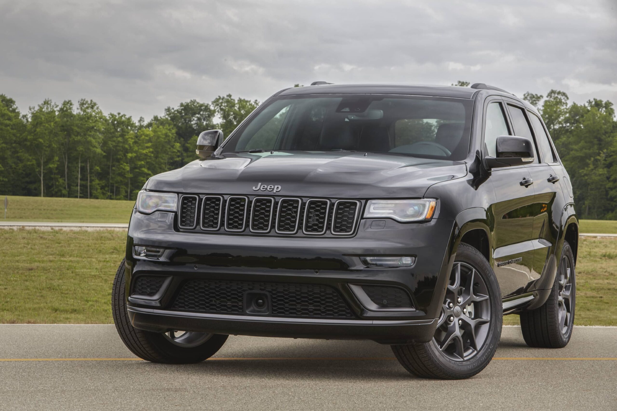 2020 Jeep Grand Cherokee Laredo E image 02