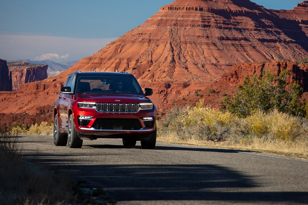 Shop for a Jeep Grand Cherokee in Warrensburg, NY.